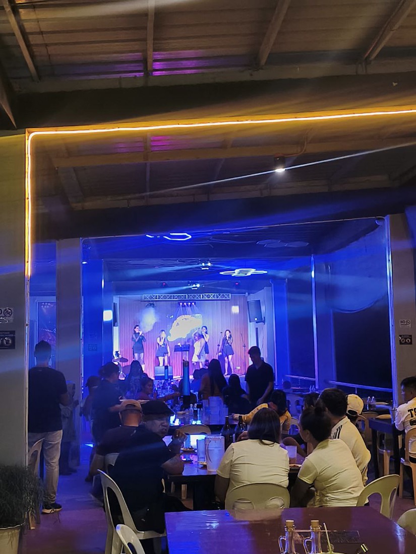 Guests filling the venue on a live music night at Laaganan